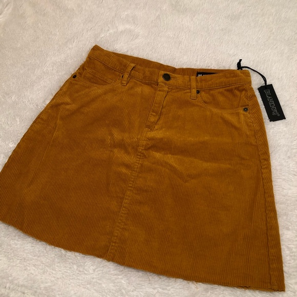 BLANK NYC High Rise Corduroy Skirt in marigold - Picture 7 of 8